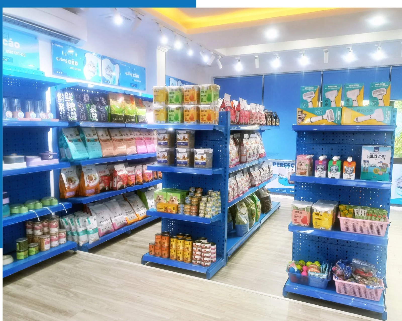 Không gian cửa hàng Petshop Hải Dương