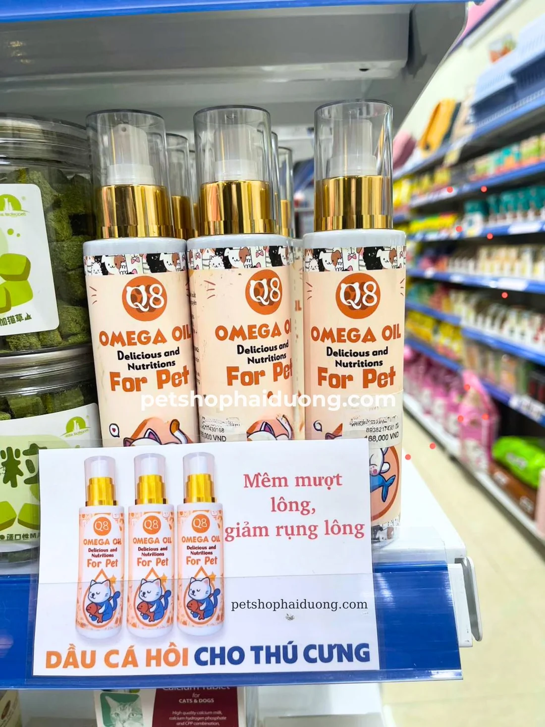 Dầu cá hồi Omega cho thú cưng bày trên kệ